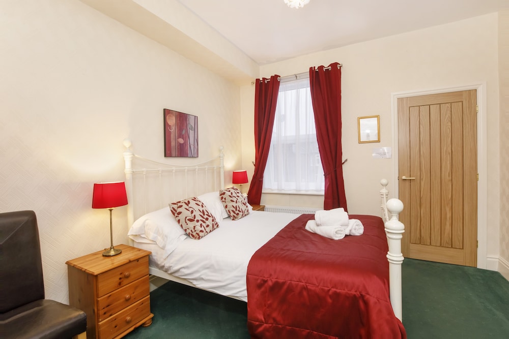 Double Room (Room8)