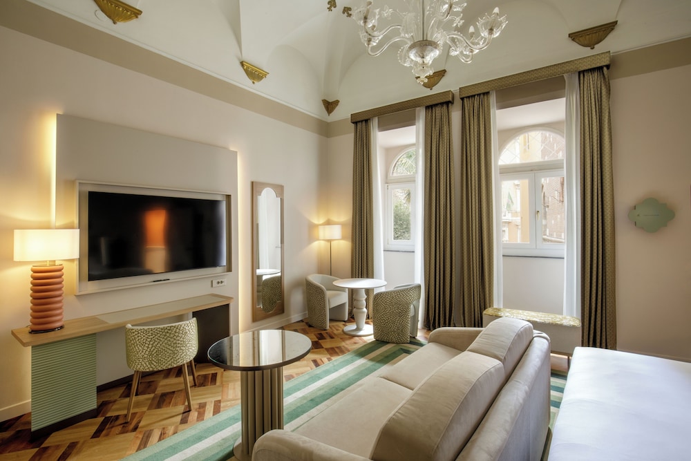 Suite, 1 Bedroom thumbnail 5