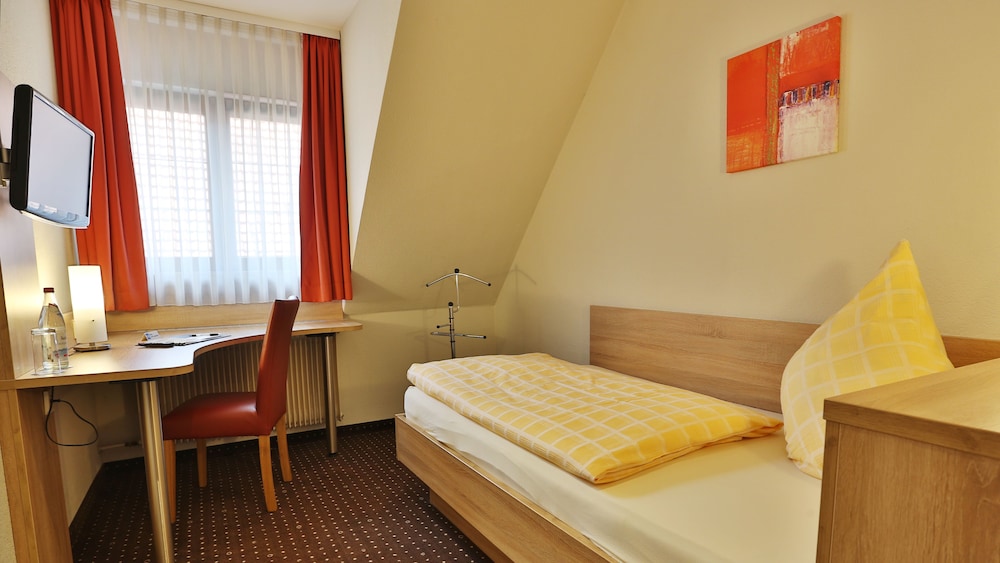 Single Room photo 2