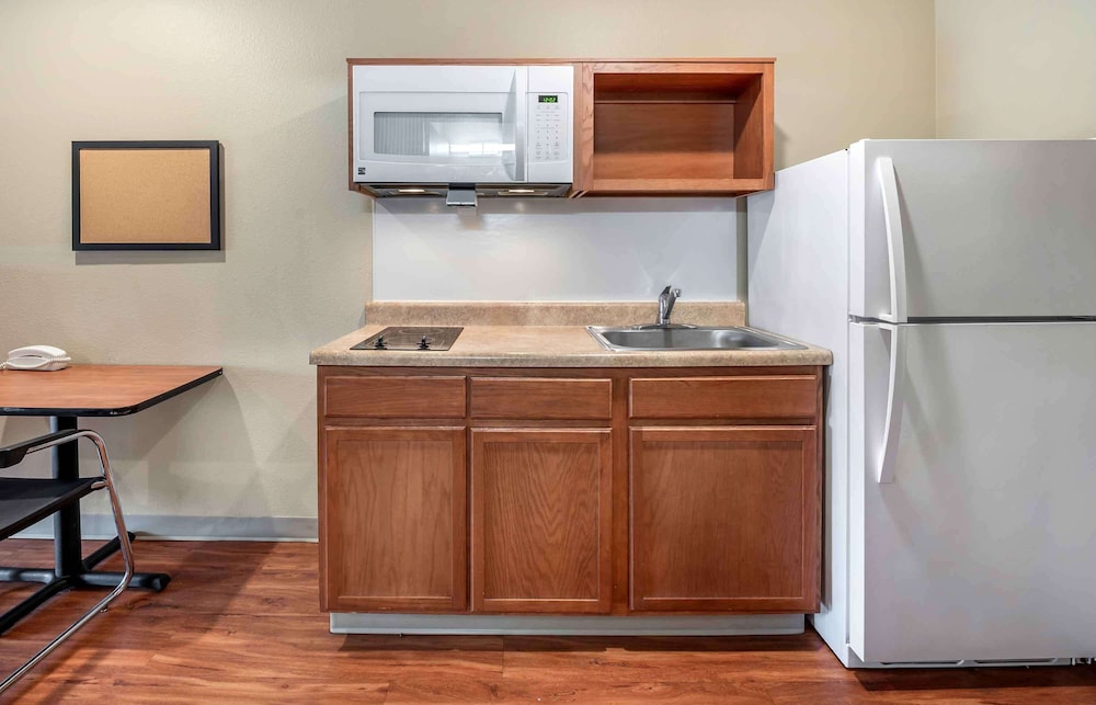 Standard Studio, Non Smoking, Refrigerator & Microwave photo 1