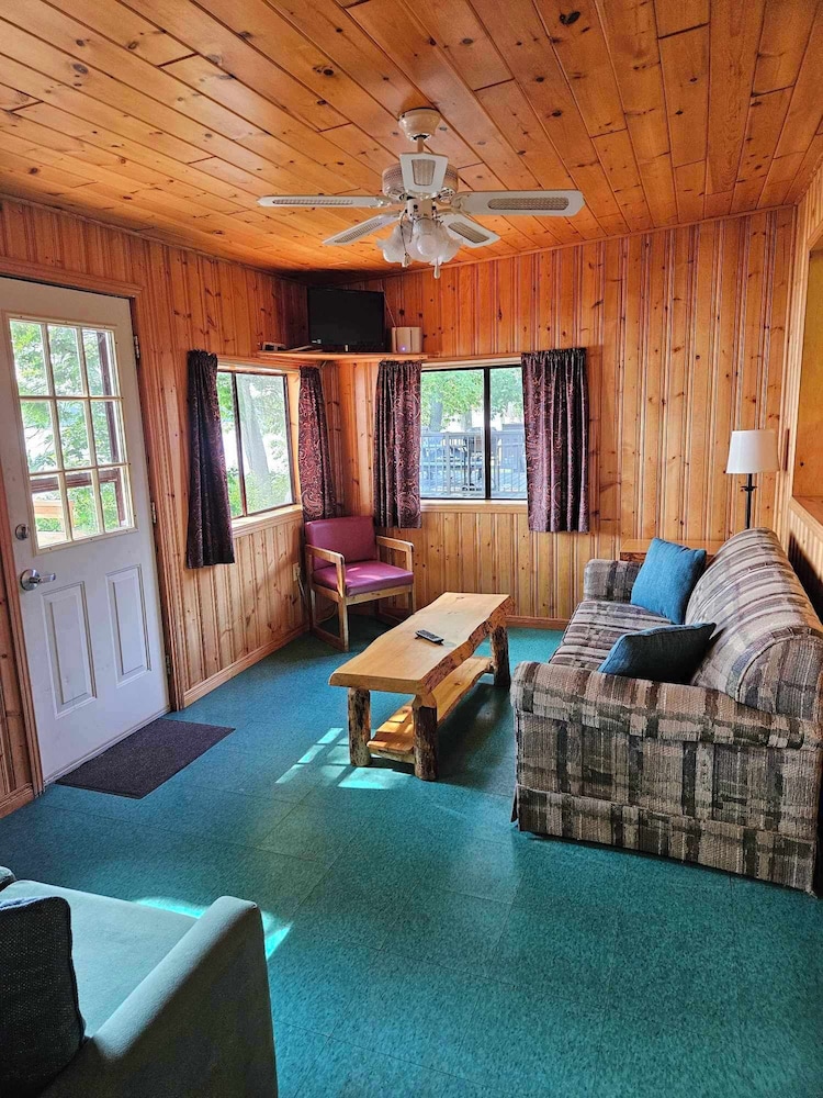 Deluxe Cottage, 3 Bedrooms, Lake View photo 1