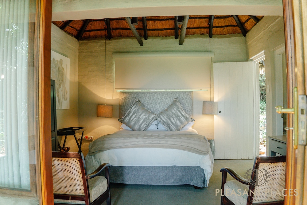 Classic Room, 1 Queen Bed, Non Smoking, Garden View photo 1