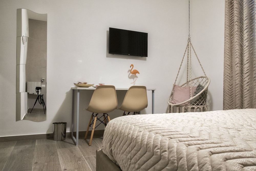 Standard Double Room, 1 Queen Bed photo 3