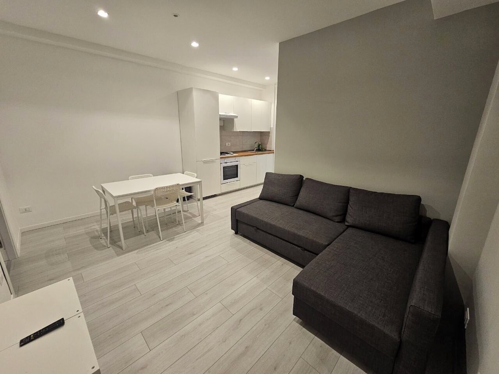 Suite, Balcony