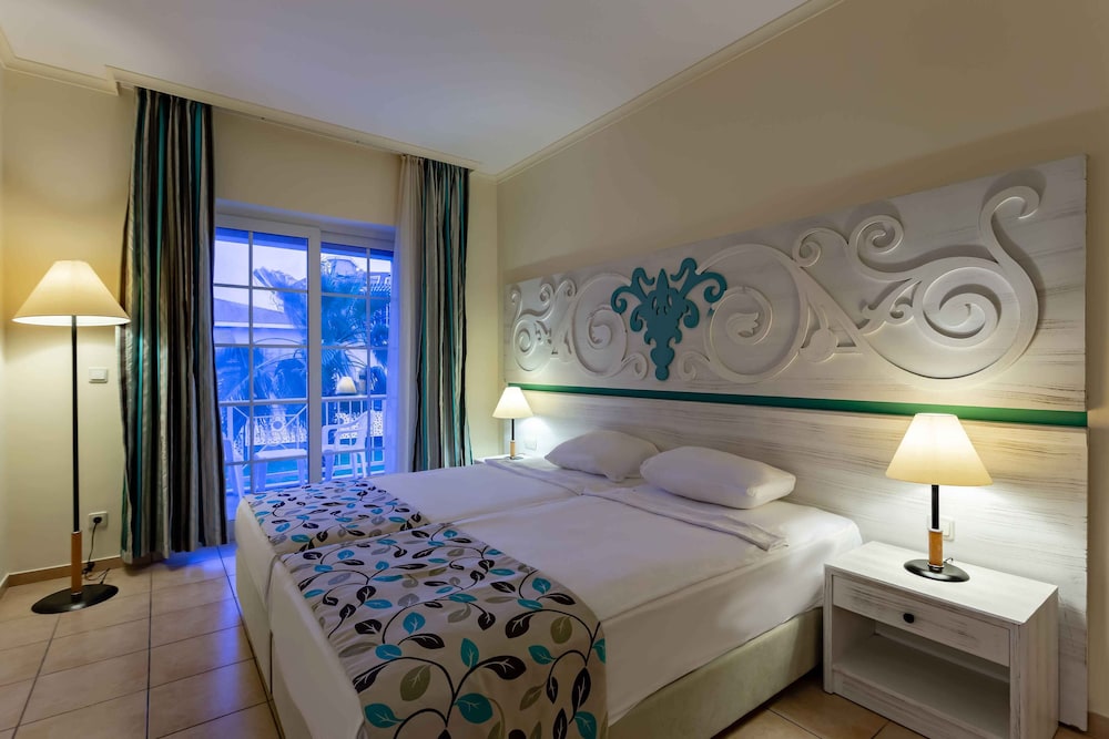 Standard Club Room - Photo 2