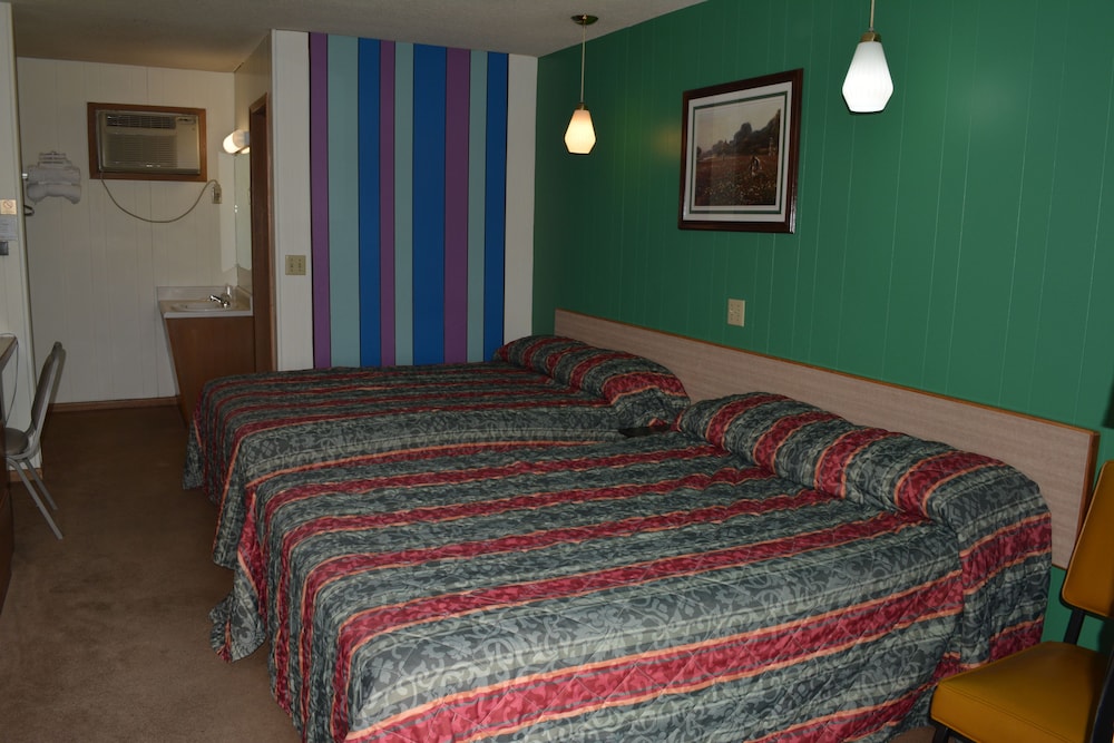 Standard Room, Non Smoking (2 Full Beds) photo 3