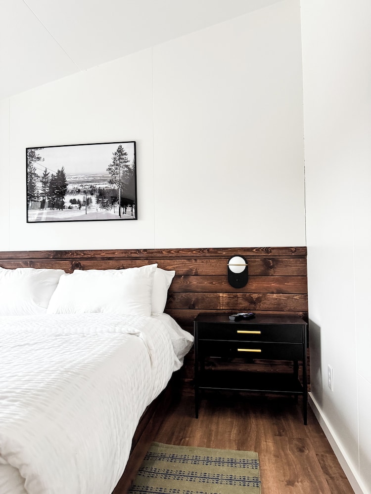 Cabin (Full) - Photo 9