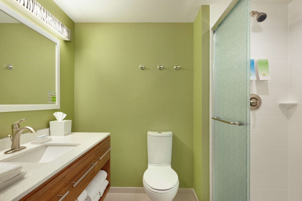 Room, 1 King Bed, Accessible (Mobility & Hearing, 3x3 Shower) photo 2