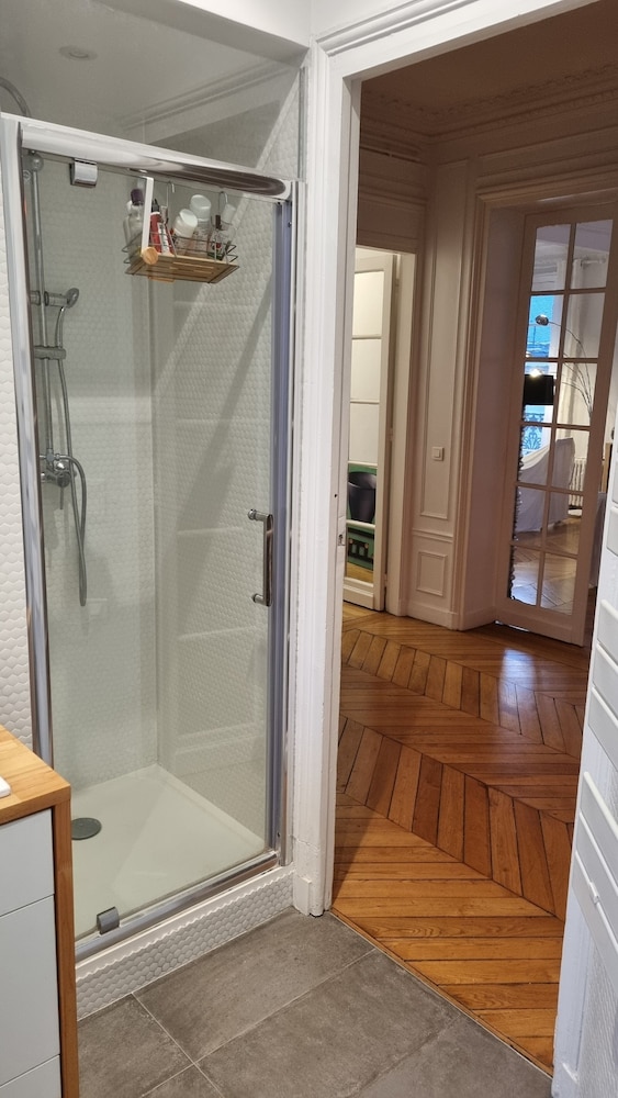 Comfort Room photo 2