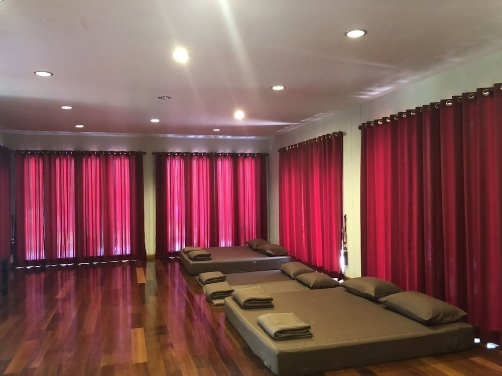Family Room with Pool Side photo 1