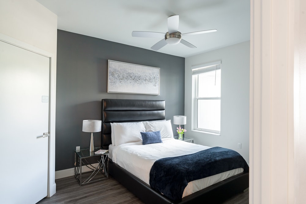 Standard Condo, 2 Bedrooms