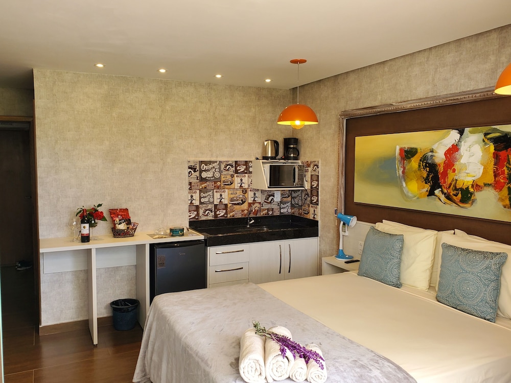 Deluxe Double Room - Photo 13