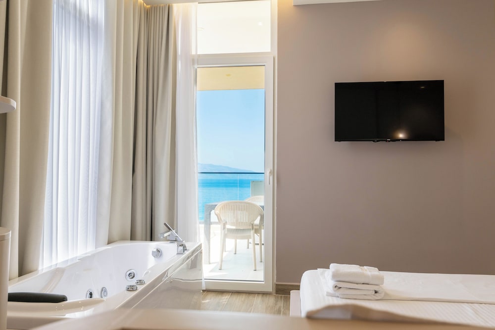 Deluxe Double Room, Balcony, Sea View