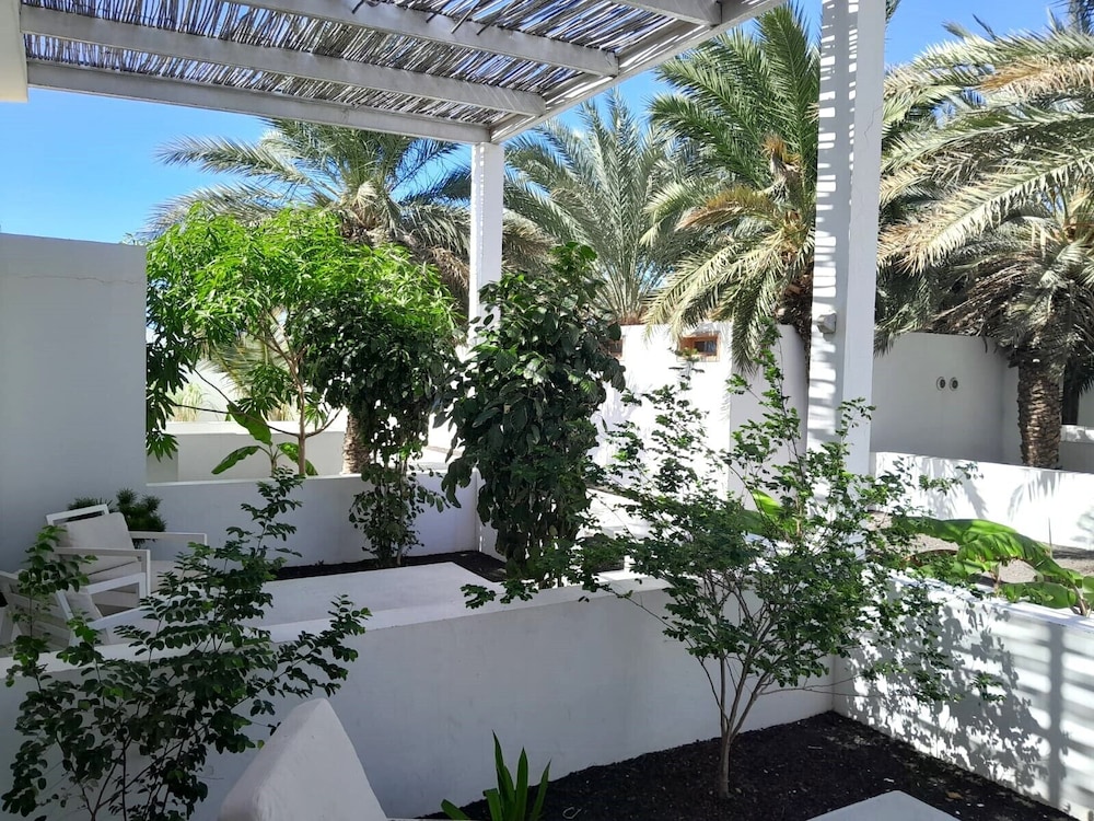 Family Room, Garden View photo 3