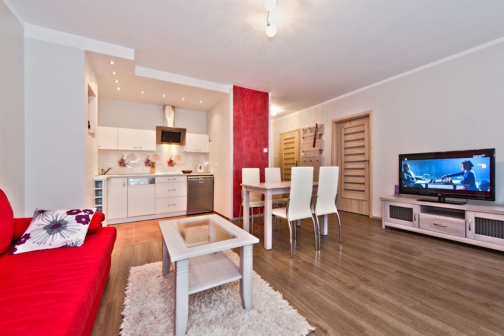 Apartment (128)