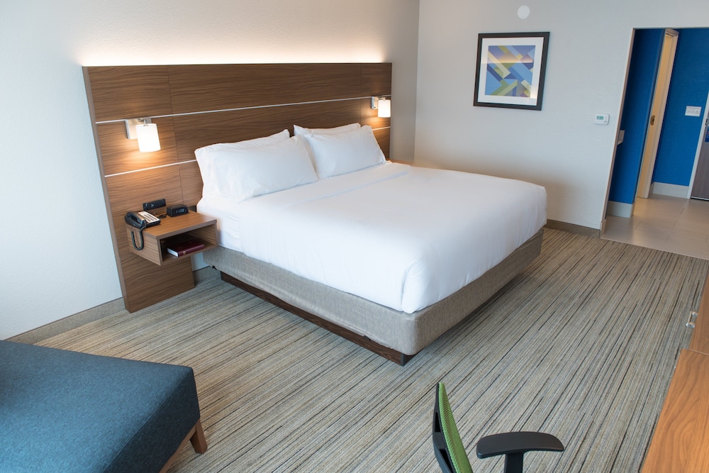 Standard Room, 2 Queen Beds, Accessible (Mobility, Roll-in-Shower) - Photo 5