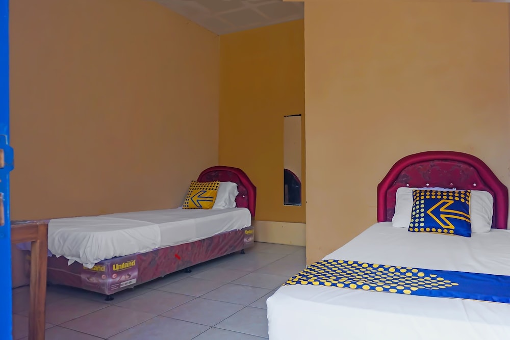 Basic Twin Room photo 1