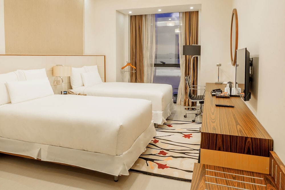 Premier Apartment, 2 Queen Beds, Ocean View - Photo 4