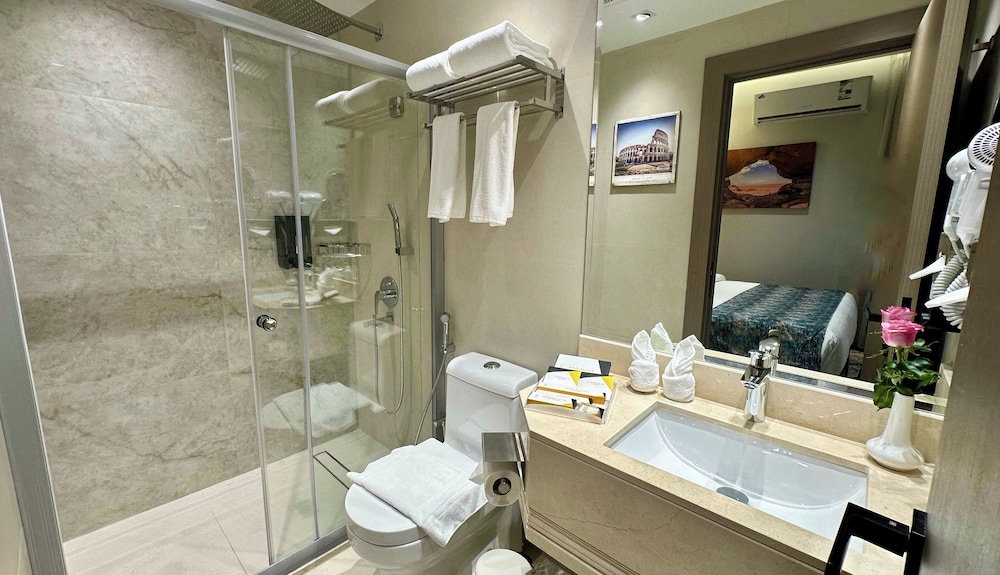 Deluxe Apartment, 3 Bedrooms - Photo 17