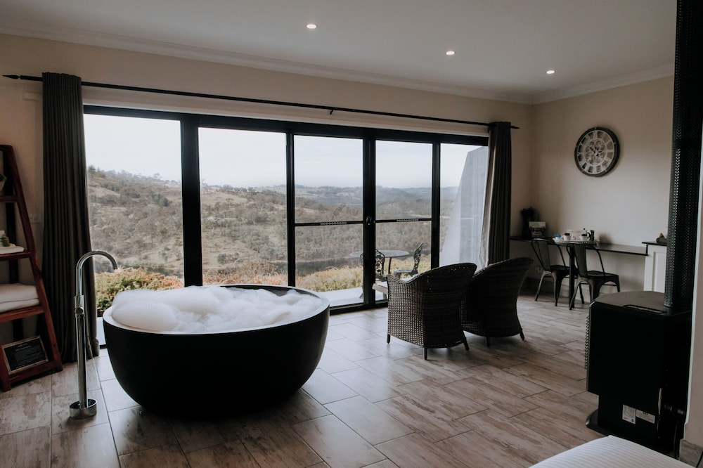 Deluxe Studio Suite