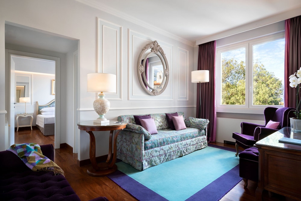 Royal Suite, 1 Bedroom (Balcony) - Photo 4