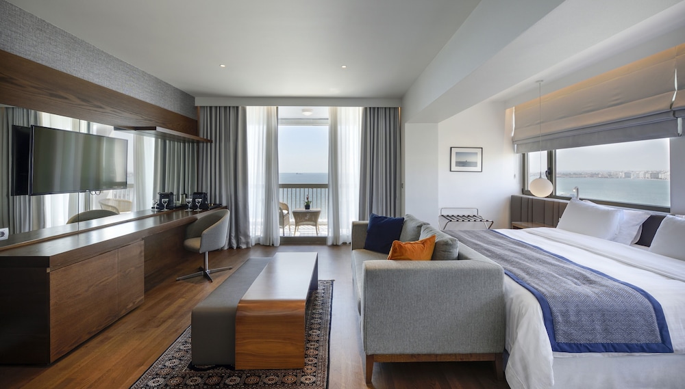 Junior Suite, Sea View - Photo 1