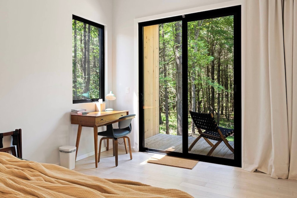 100ft of Forest Light - Modern Catskills Escape, 사진 7