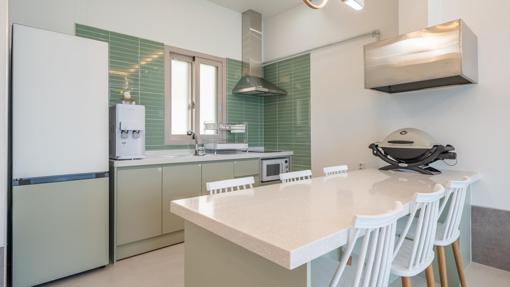 Basic Room, 1 Bedroom (B-02) - Photo 16