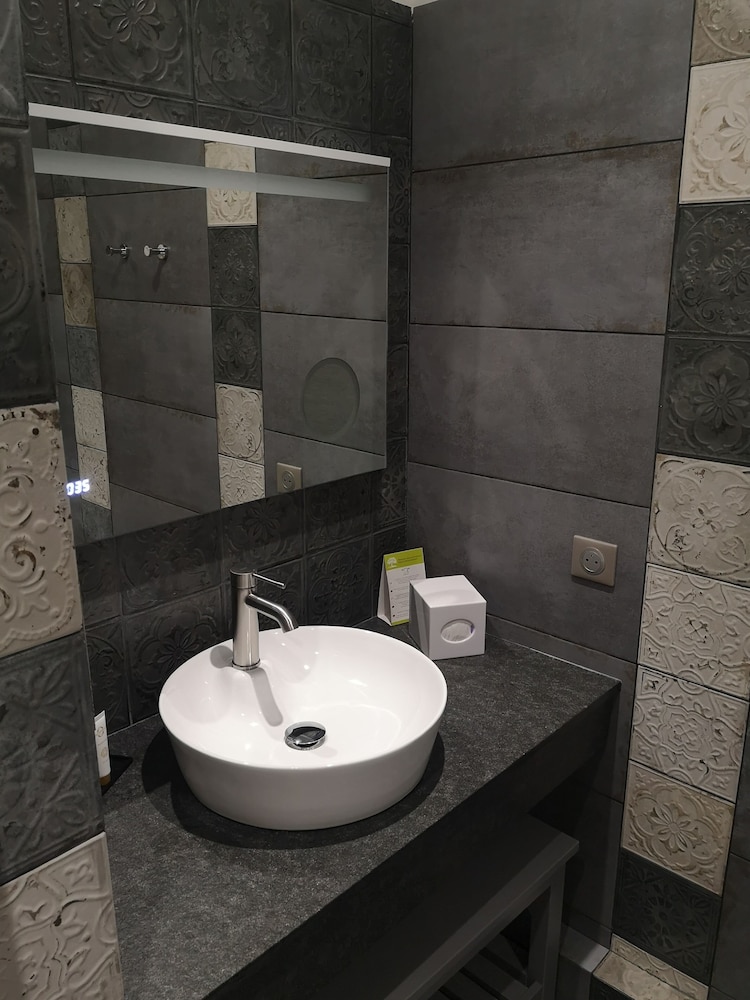 Deluxe Suite photo 2
