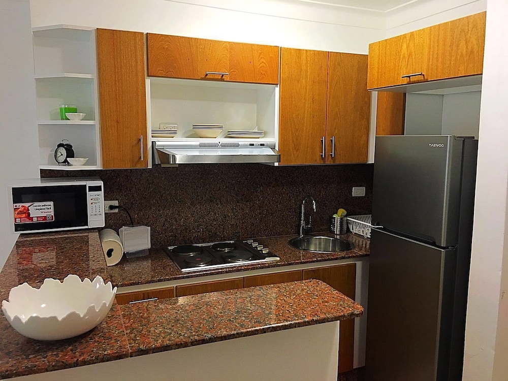 Standard Apartment, 1 Queen Bed, Non Smoking, Balcony