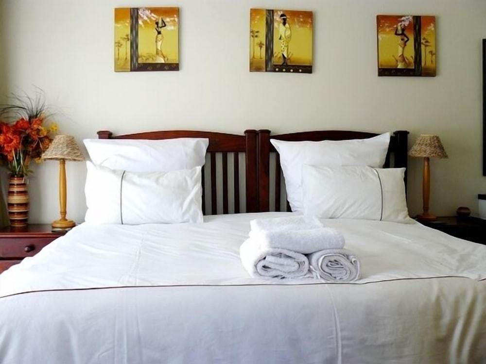 ROOM 4 Luxury photo 1