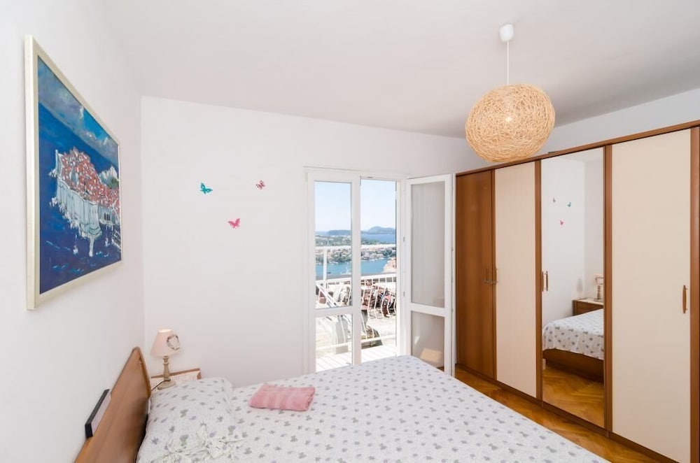 Double Room (Double Room with External Private Bat)