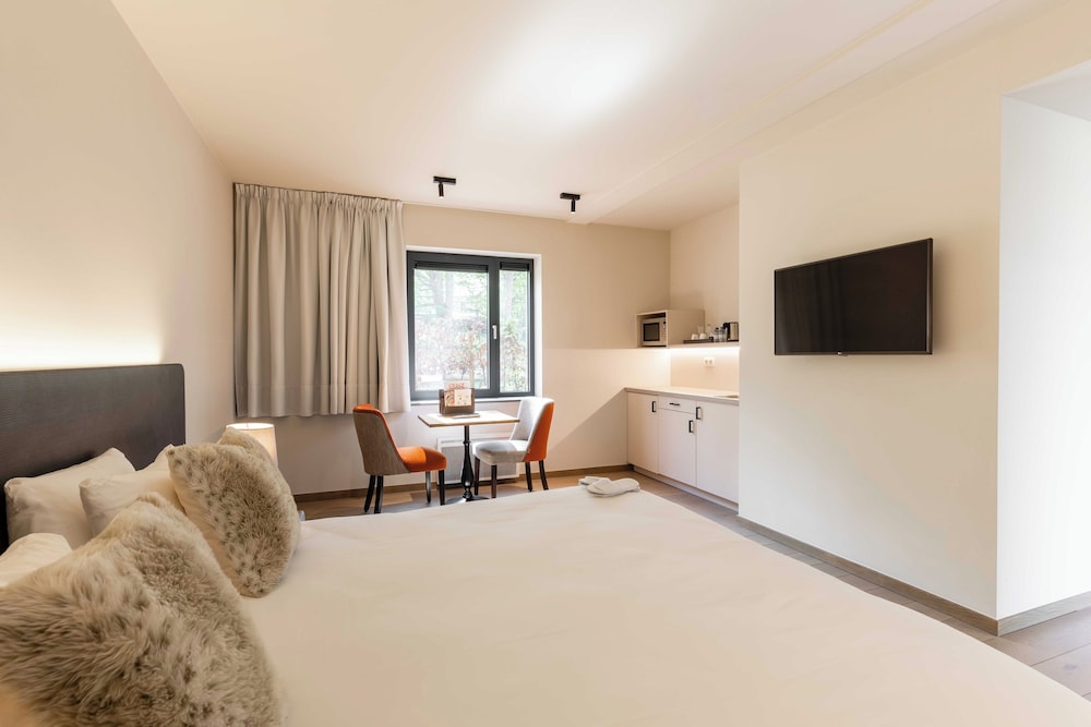 Luxury Double or Twin Room photo 1