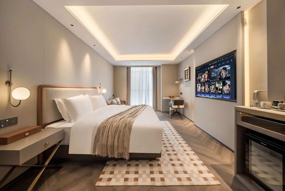 Deluxe Room, 1 King Bed, Non Smoking