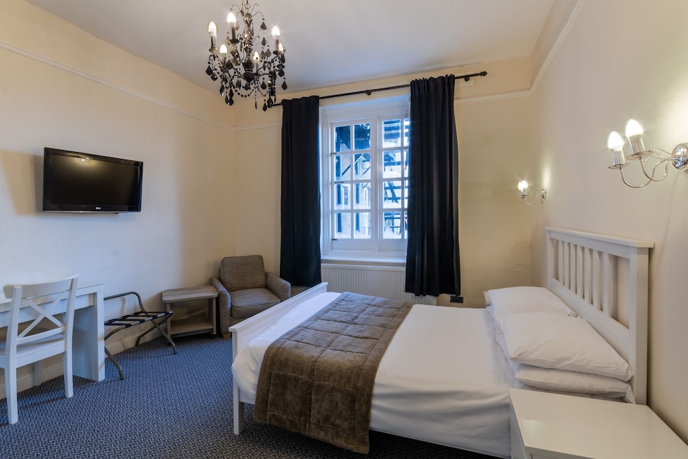 Superior Room, 1 Queen Bed photo 3