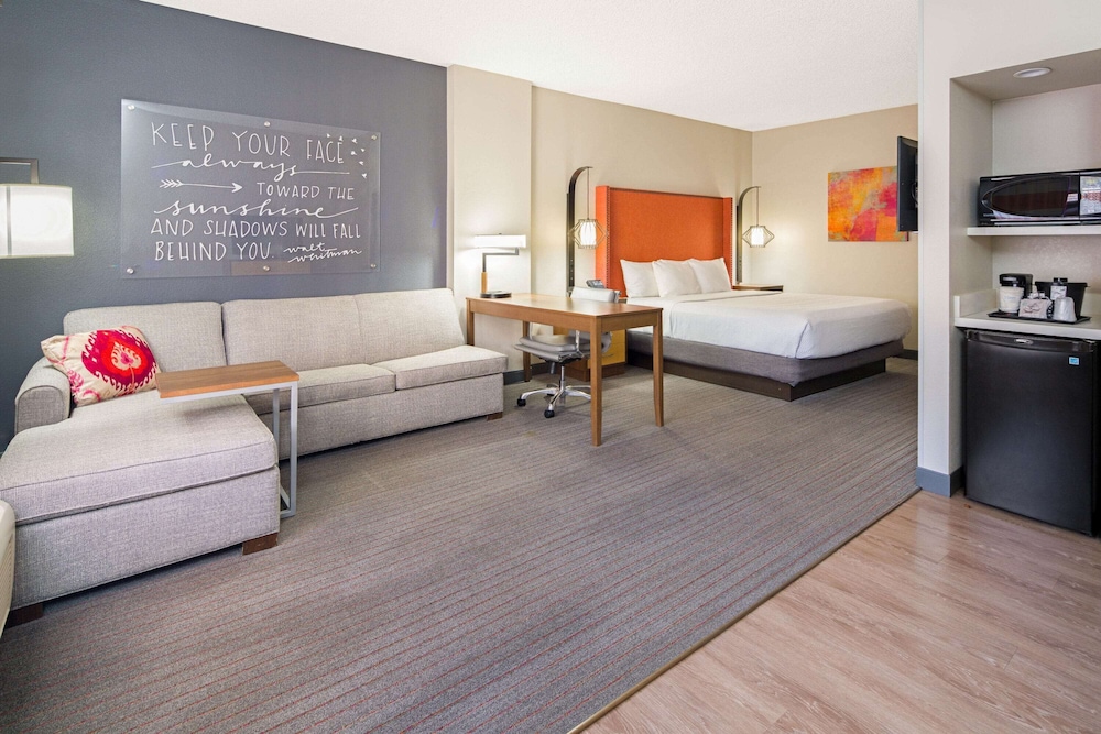 Executive Room, 1 King Bed, Non Smoking - Photo 3