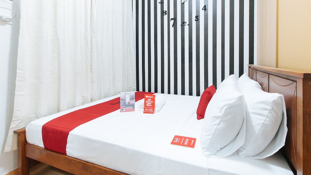 Double Room (Reddoorz) photo 3