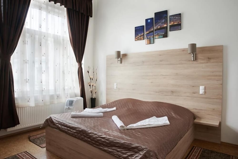 Standard Room, City View photo 3