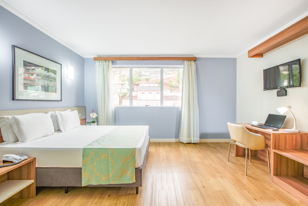 Deluxe Suite, City View photo 1