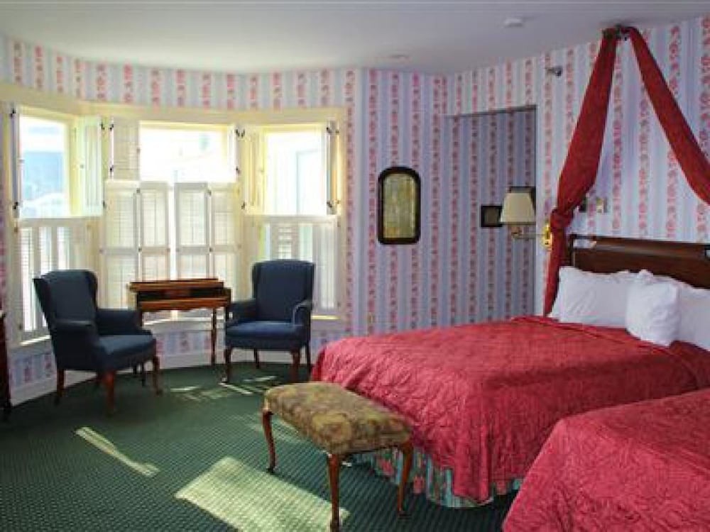 Premium Double Room, Ensuite (VICTORIAN TWO QUEEN ) - Photo 3