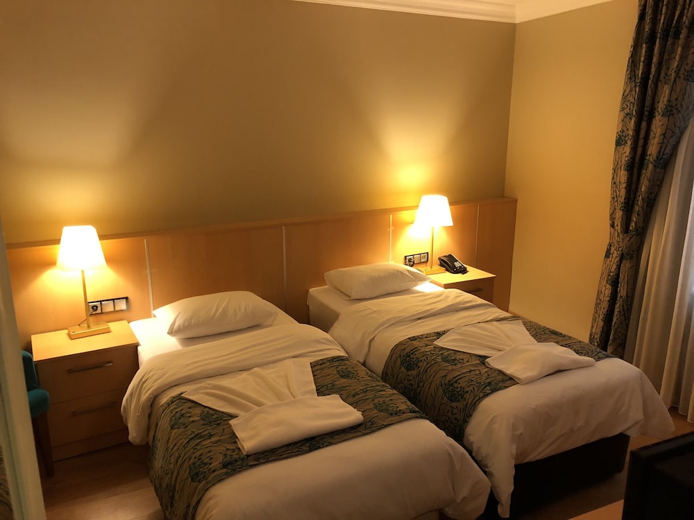 Economy Twin Room, Accessible photo 1