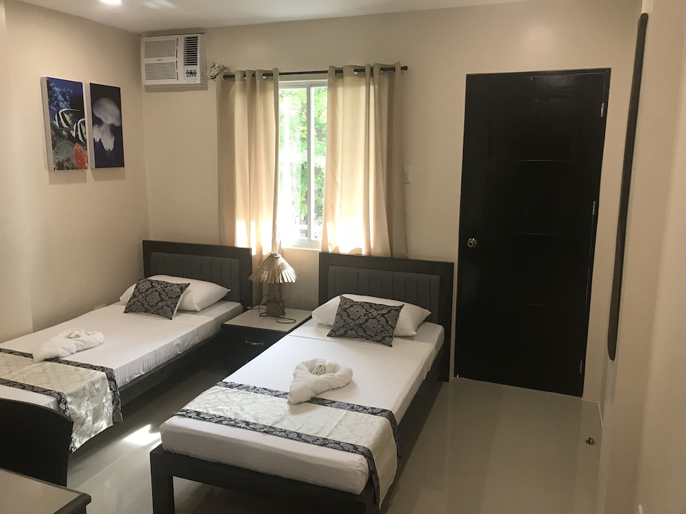 Deluxe Twin Single Bed Room - Photo 6