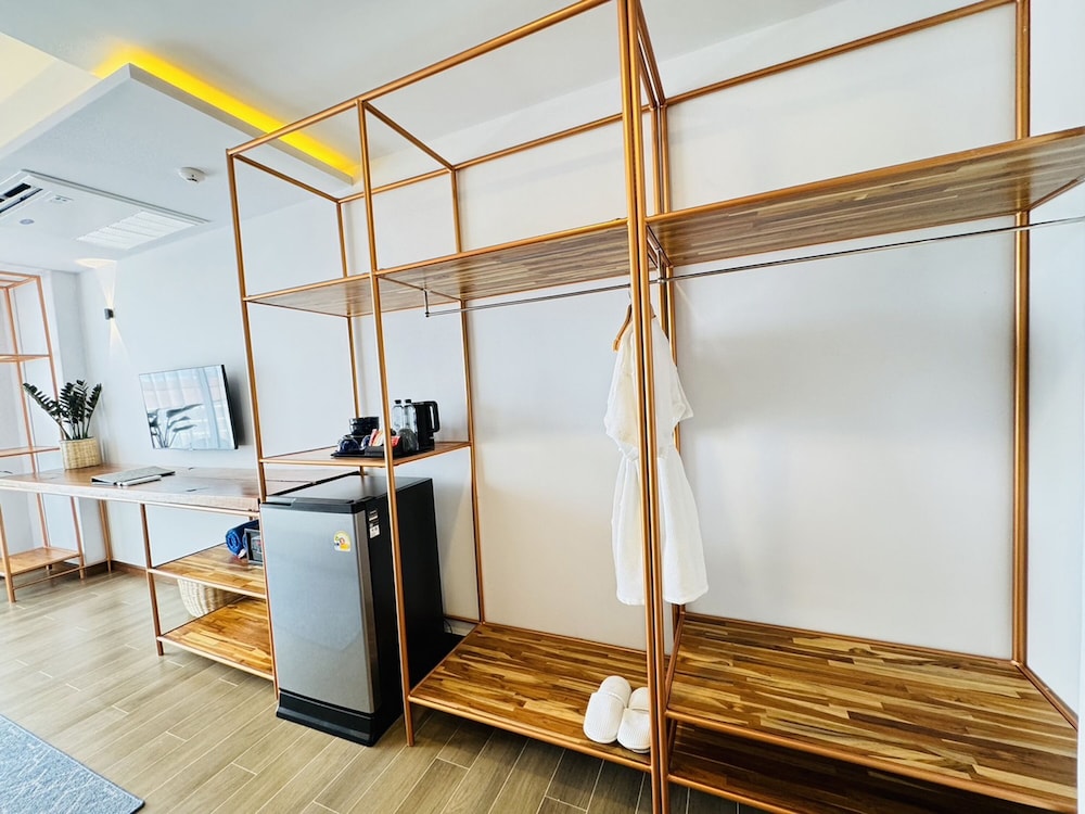 Premium Deluxe Double Room - Photo 8