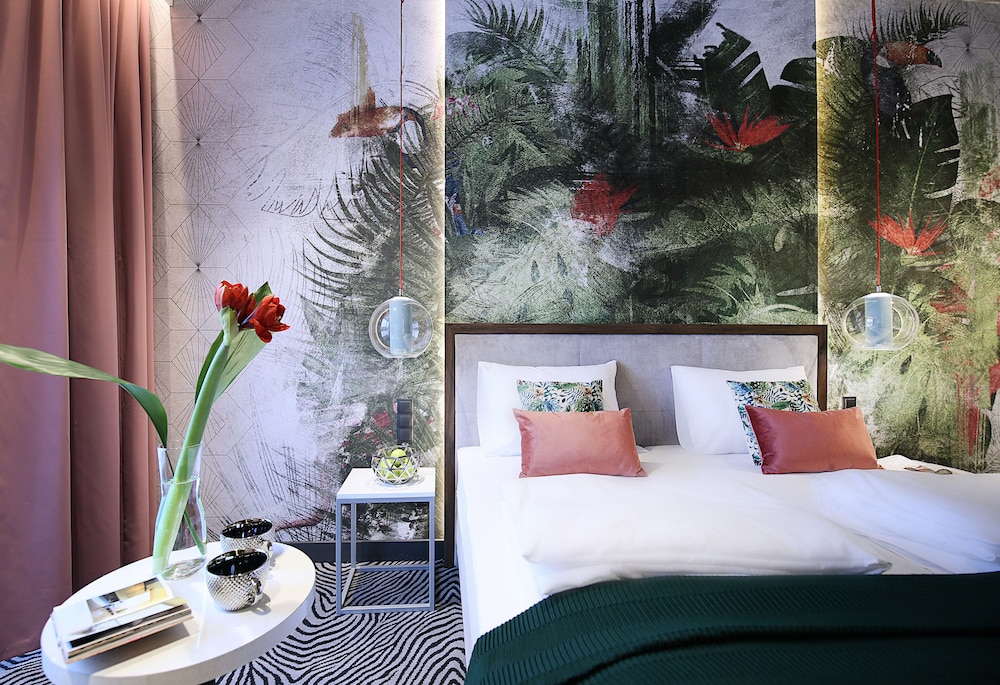 Deluxe Double Room - Photo 19