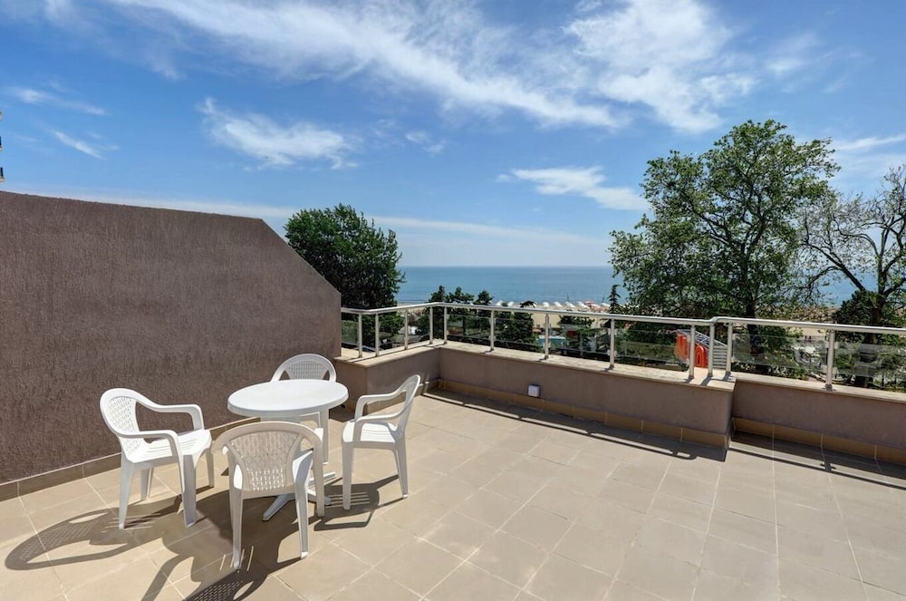 Panoramic Apartment photo 3