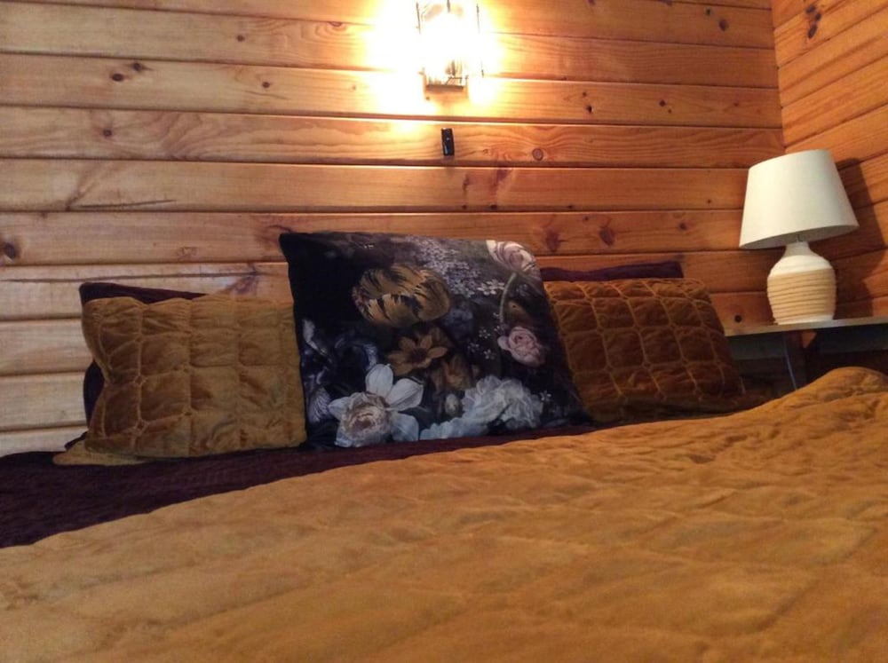 Superior Studio Suite, 1 King Bed, Garden View photo 1