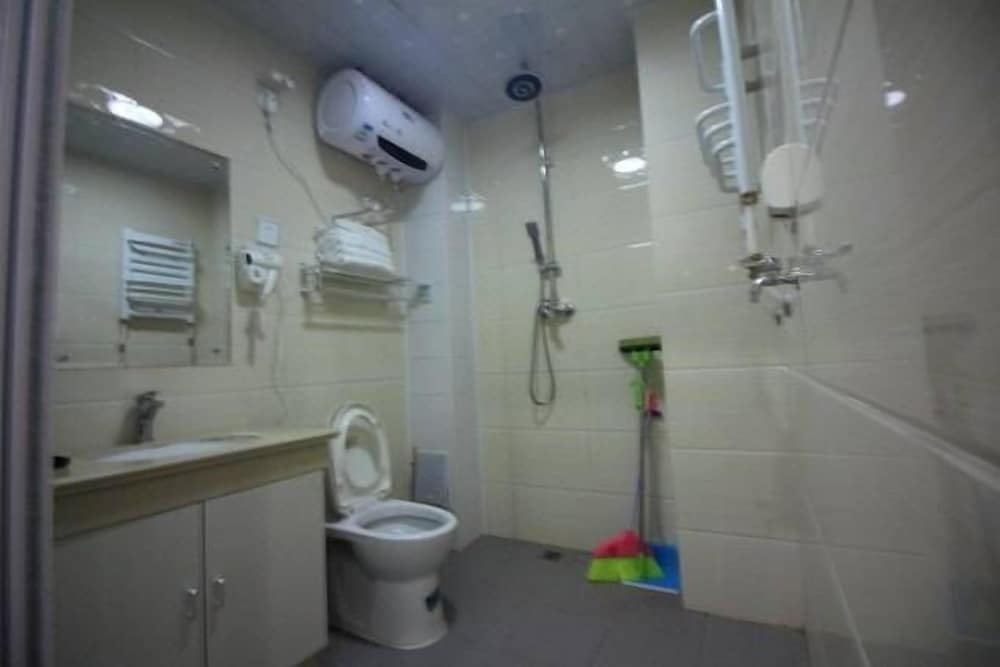 Standard Twin Room, 2 Twin Beds, City View photo 3