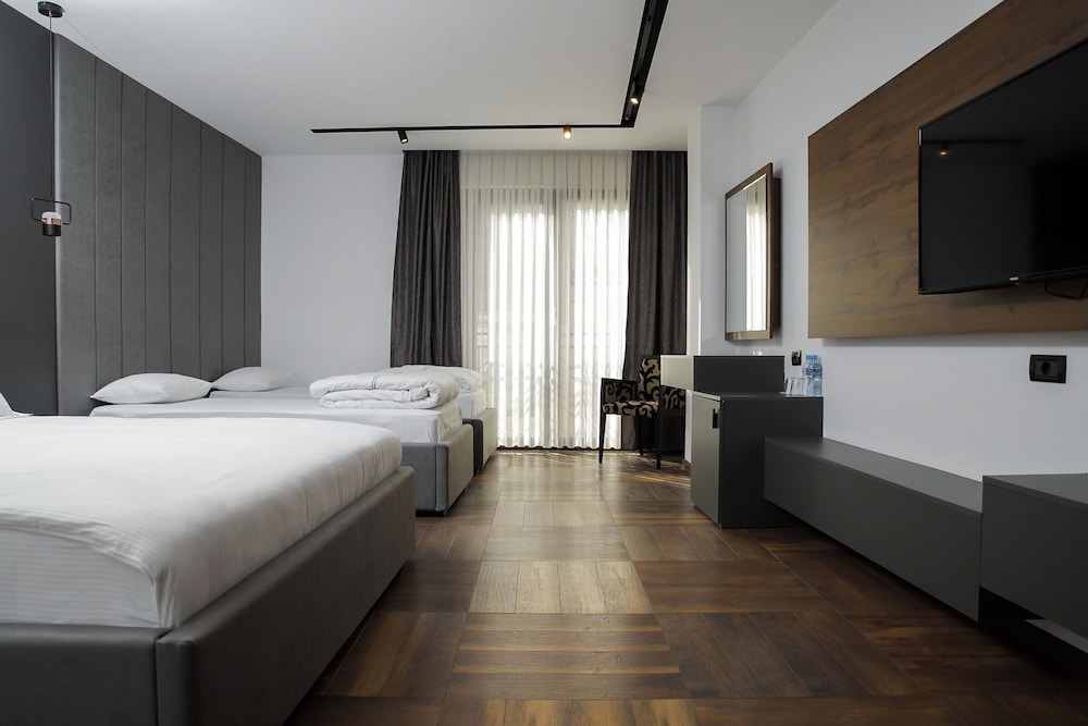 Deluxe Quadruple Room photo 3