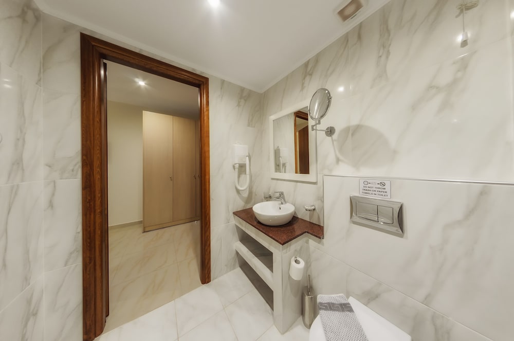 Standard Double or Twin Room, Pool View - Photo 12
