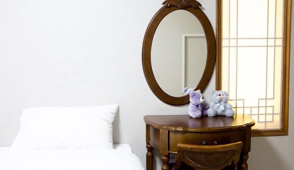 Room, 1 Bedroom photo 1